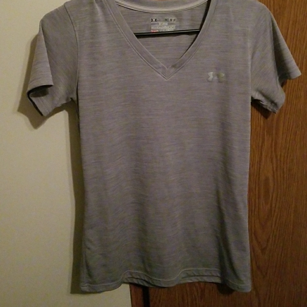 Under Armor semi fitted tee